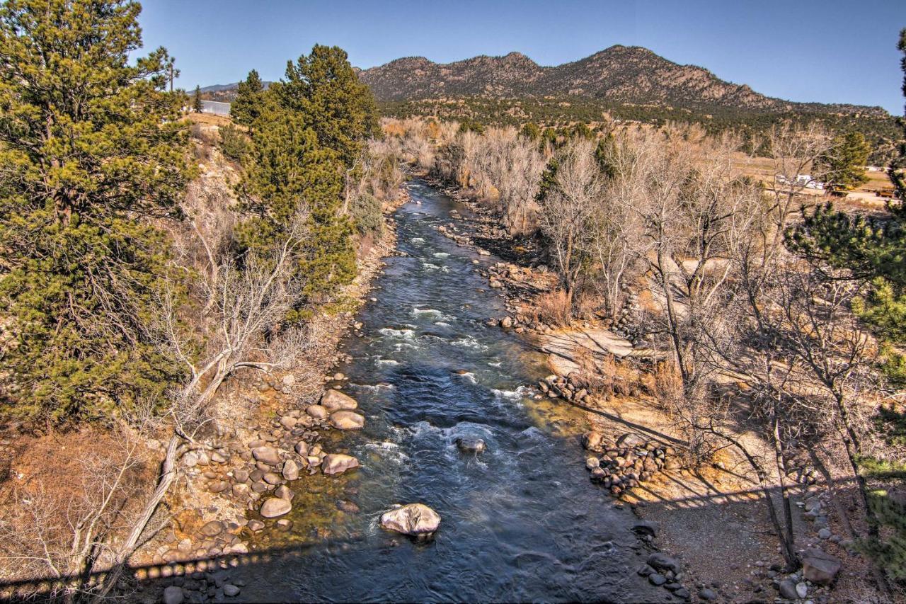 Cozy Colorado Cabin With Deck, Grill And River Access! بوينا فيستا المظهر الخارجي الصورة